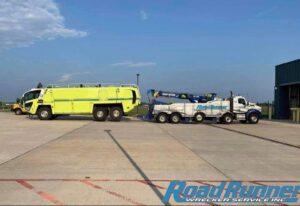 road runner wrecker service emergency vehicle towing 2