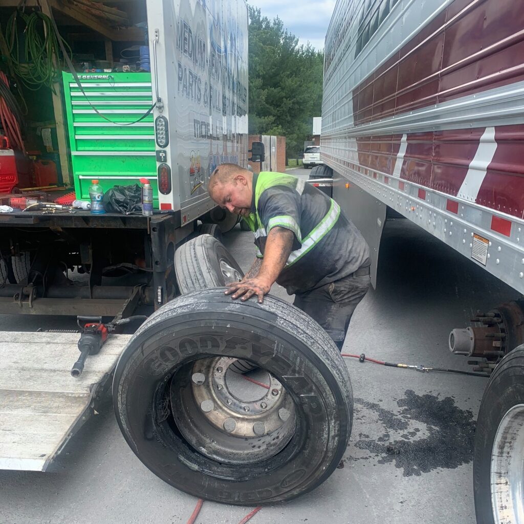 road runner wrecker service mobile diesel 211470194 10158526039244075 1359480585396421474 n