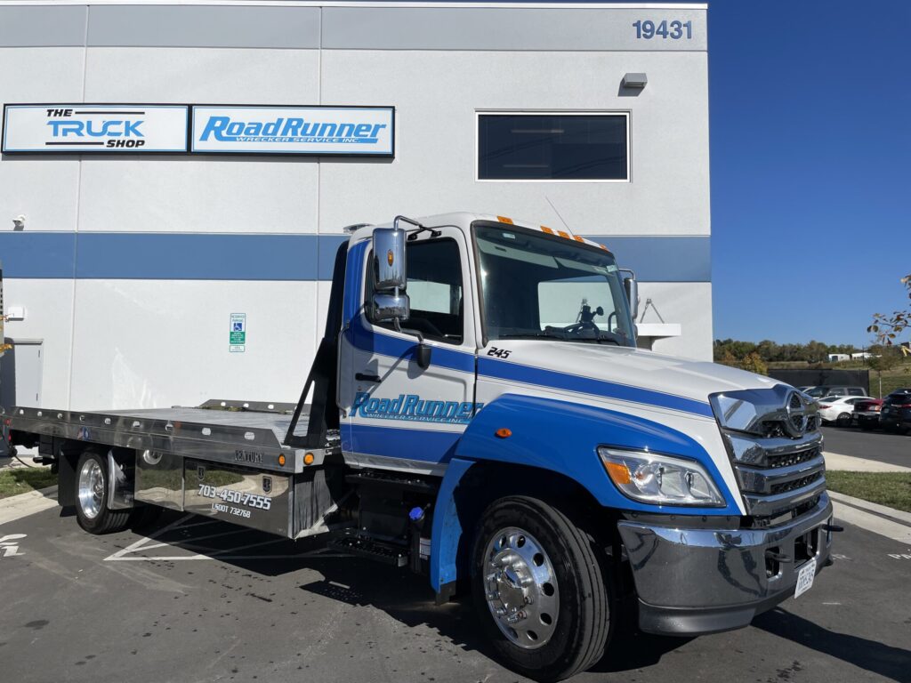 road runner wrecker service flatbed towing IMG 3087