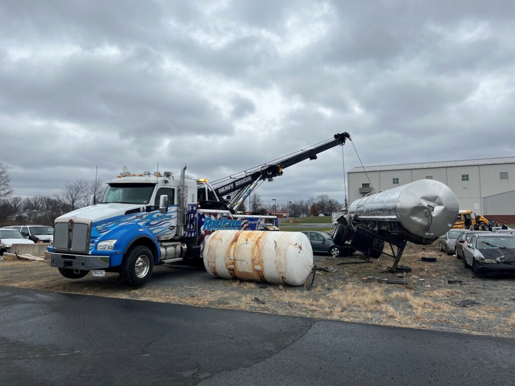 road runner wrecker service heavy duty towing 271204020 10158841364519075 4343358952894930187 n