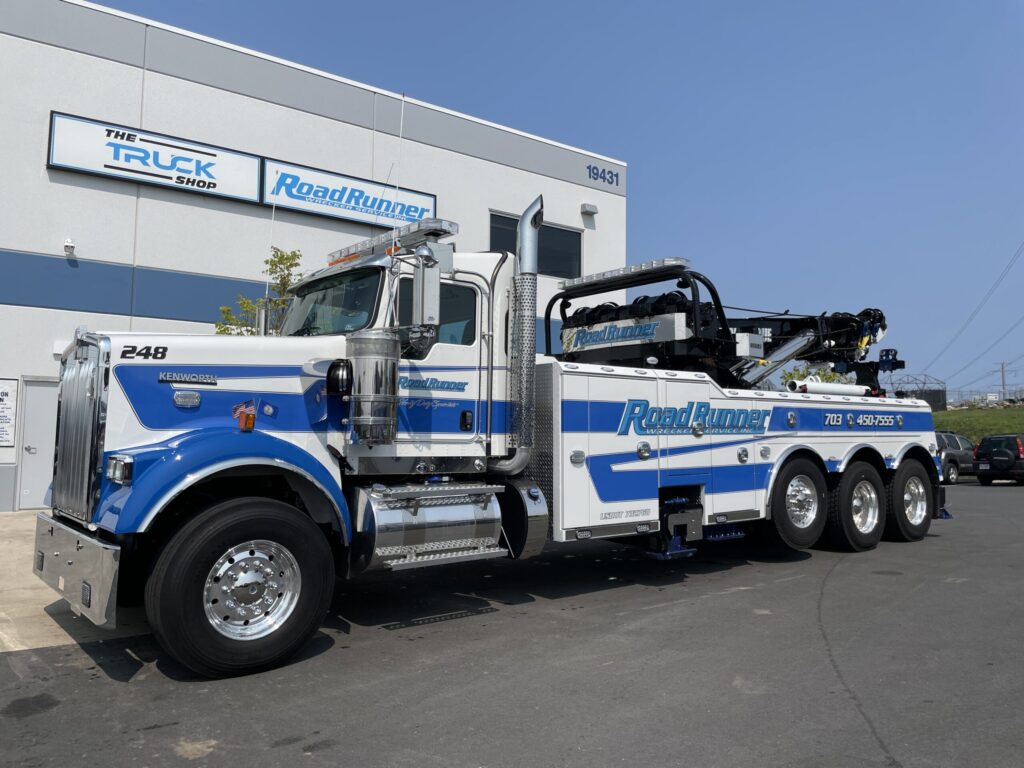 road runner wrecker service heavy duty towing IMG 2202