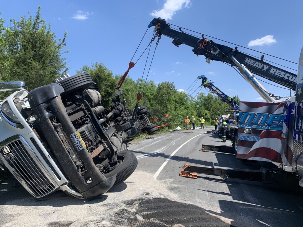 road runner wrecker service heavy recovery IMG 4793