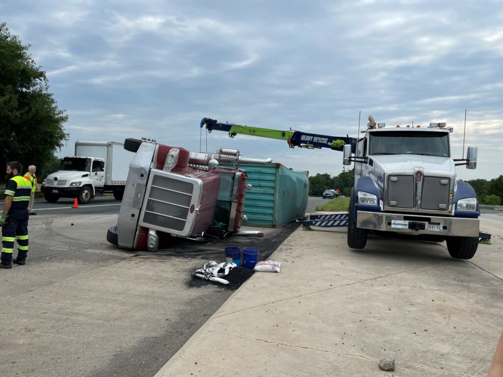 road runner wrecker service heavy recovery IMG 9999